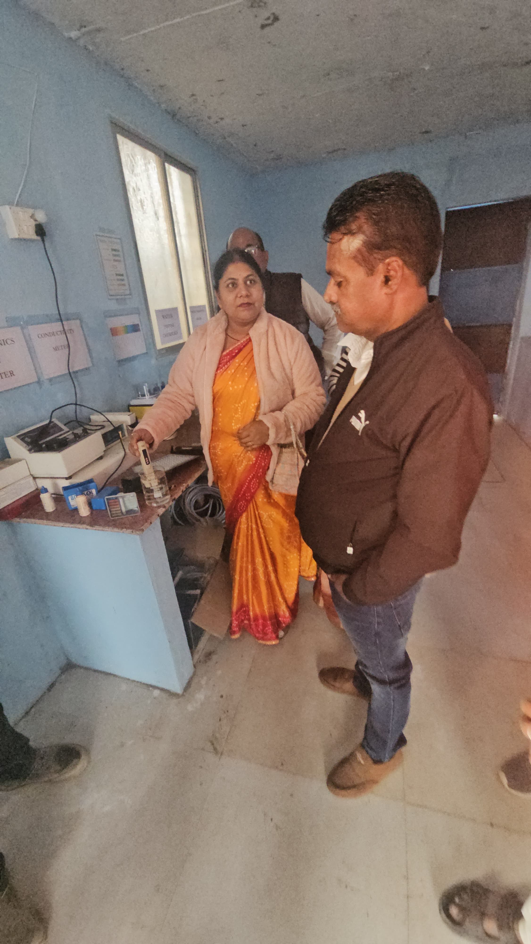 मुलताई: नपा अध्यक्ष वर्षा गढ़ेकर ने किया खरसाली वाटर फिल्टर प्लांट का निरीक्षण