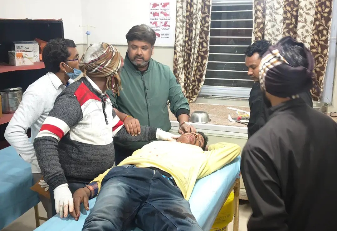रायसेन सांची रोड पर भीषण सड़क हादसा, दो बाइक सवारों की मौत, दो घायल