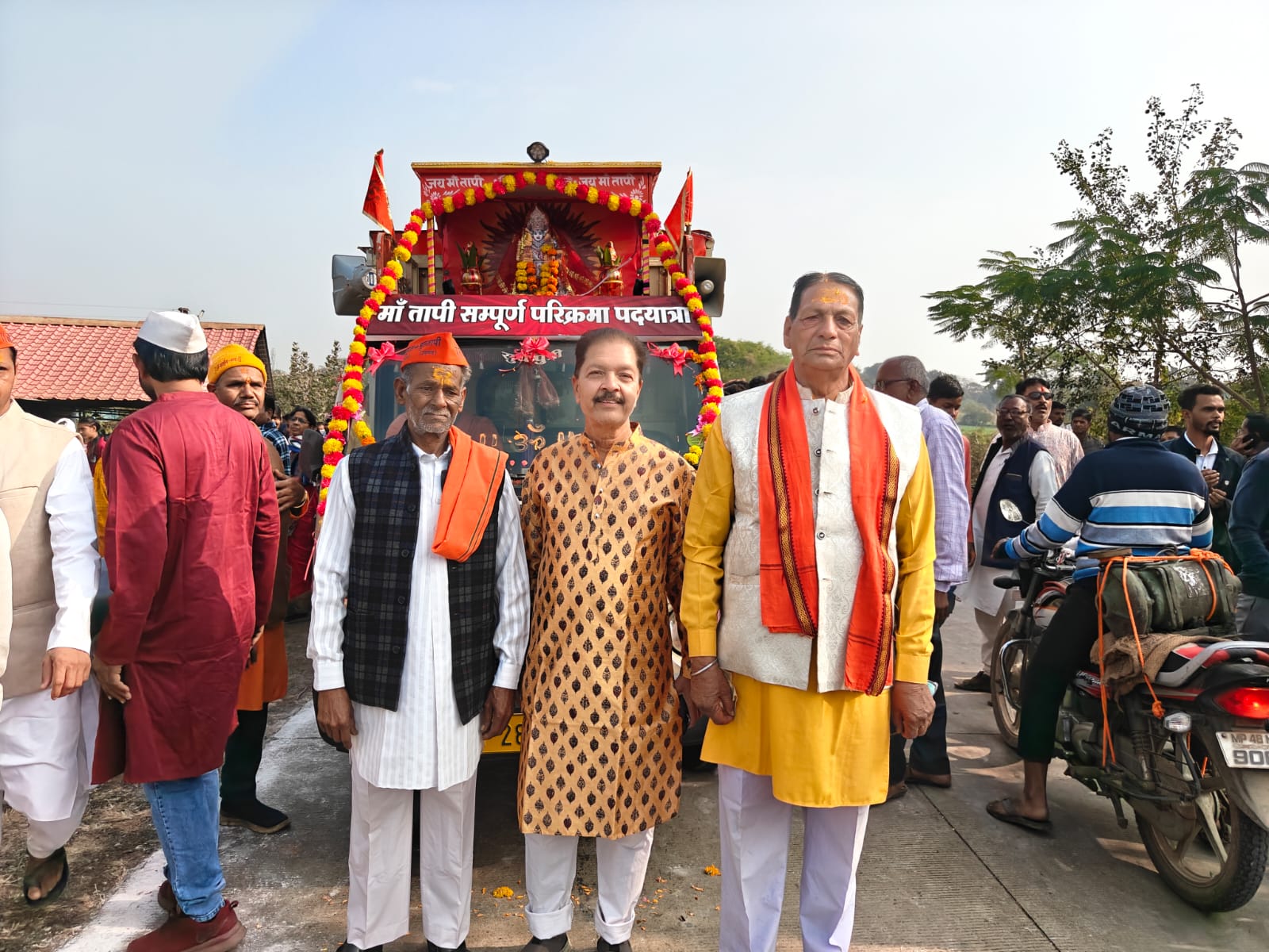 माँ ताप्ती के जयकारों के साथ प्रारम्भ हुई ताप्ती सम्पूर्ण परिक्रमा पदयात्रा