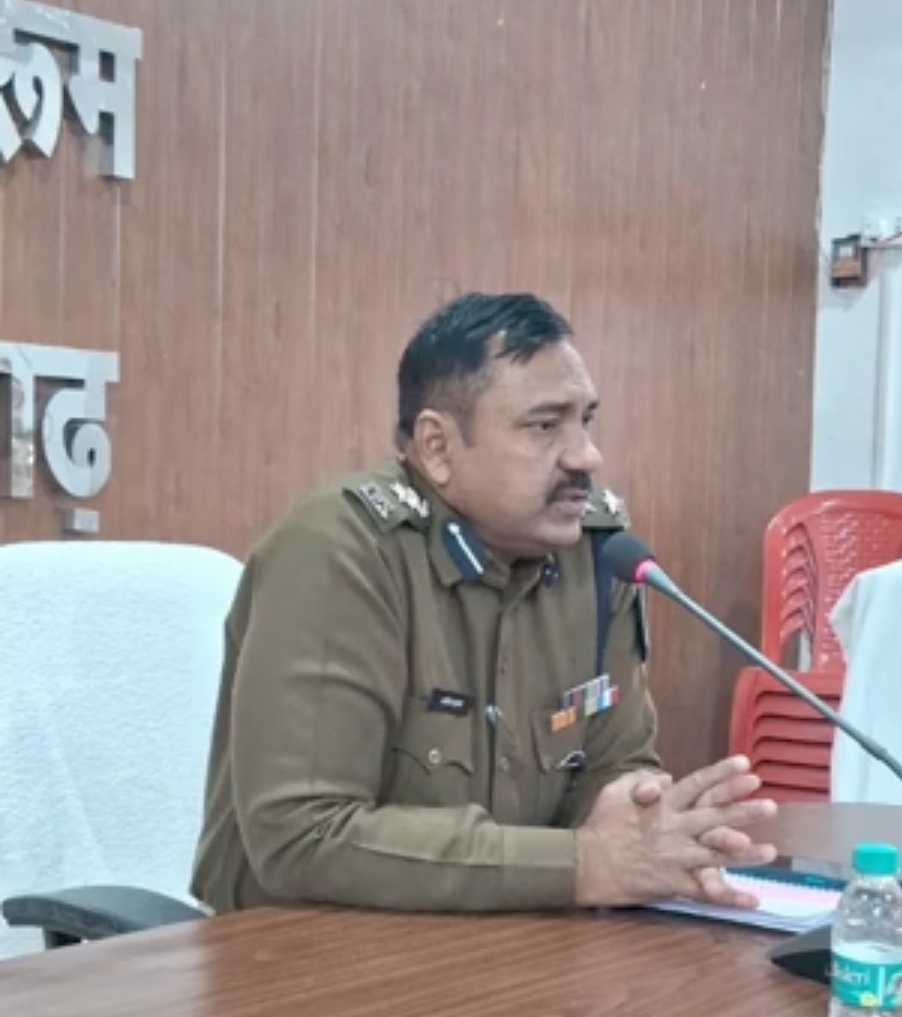 टीकमगढ़: एसपी ने 26 अधिकारियों-कर्मचारियों को जारी किया नोटिस