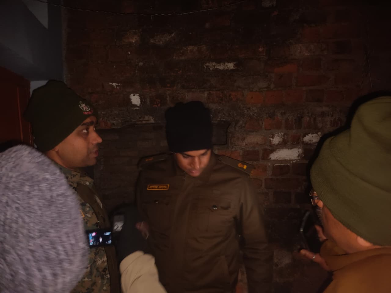 जबलपुर में अवैध शराब पर आबकारी विभाग और पुलिस की संयुक्त कार्रवाई
