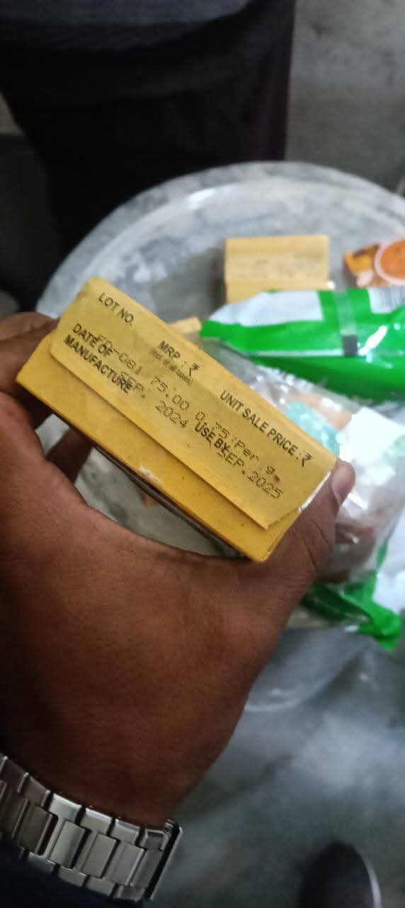 जबलपुर: होटल रैनबसेरा पर गरुड़ दल का आकस्मिक निरीक्षण, एक्सपायरी खाद्य सामग्री और अन्य अनियमितताएं उजागर