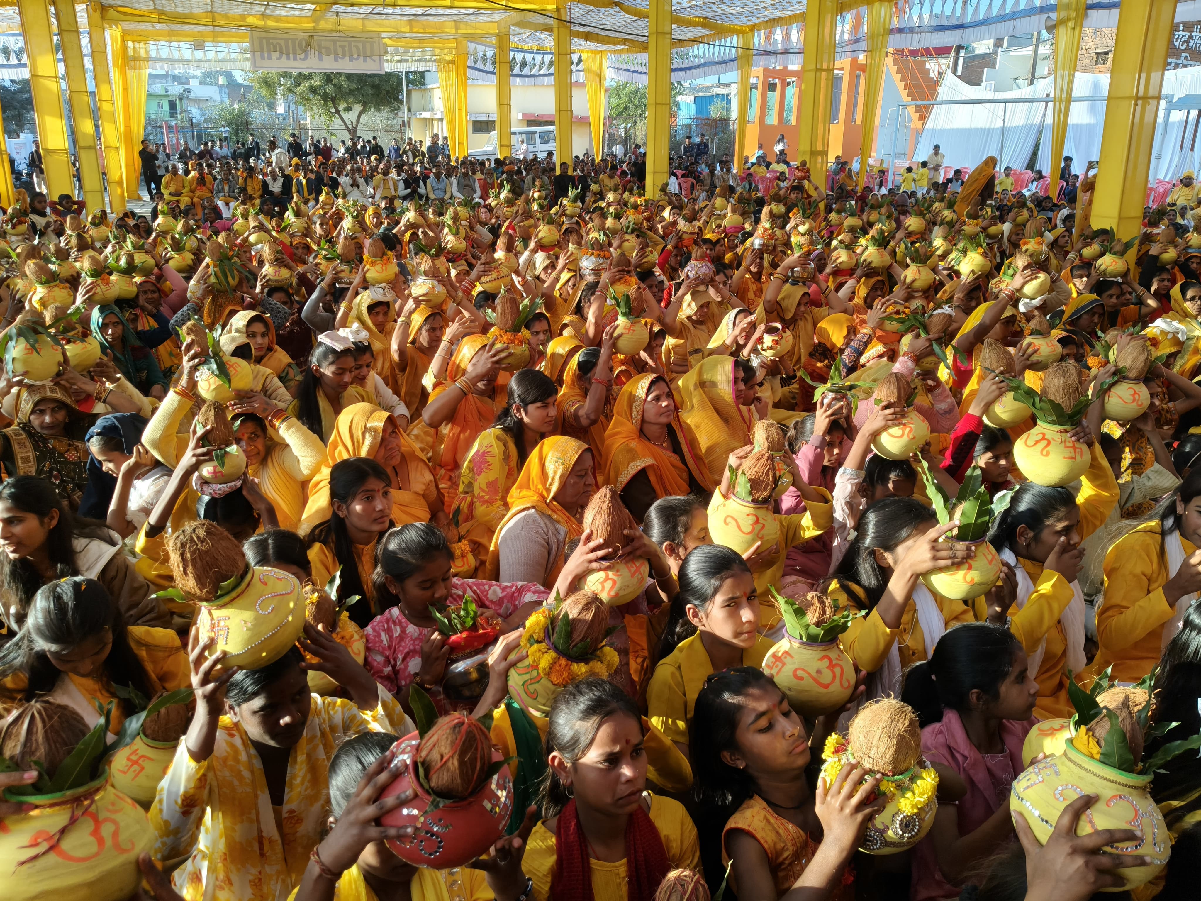 नोहटा में गायत्री महायज्ञ का भव्य आयोजन: नववर्ष और गणेश चतुर्थी पर आध्यात्मिक ऊर्जा का संचार