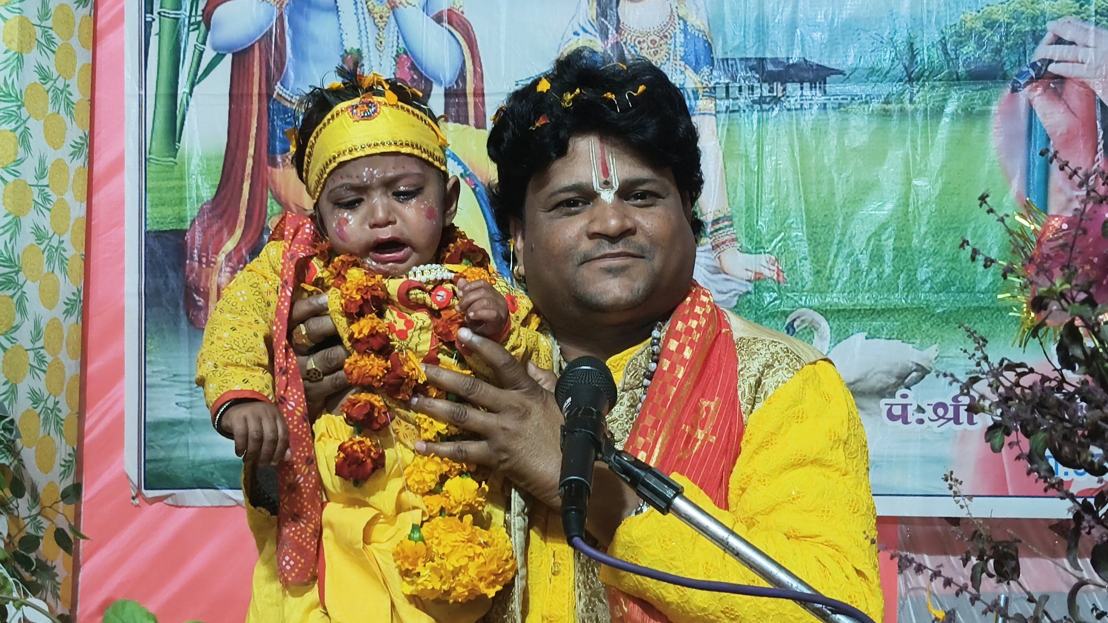  कृष्ण जन्म प्रसंग में लोगों ने पहुंच का धर्मलाभ अर्जित किया 