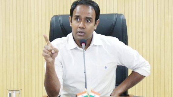 सागर: कलेक्टर ने केसली जनसुनवाई में पटवारी को किया निलंबित