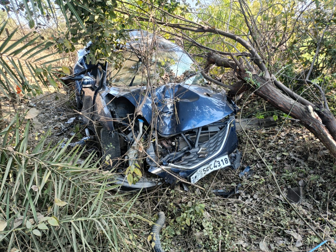 बीना: बसाहरी में तेज रफ्तार कार से दो लोगों की मौत, सड़क पर शव रखकर चक्काजाम किया 