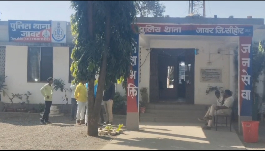 जावर के शिशुपाल ठाकुर ने किया आत्महत्या का प्रयास, पुलिस जांच में जुटी