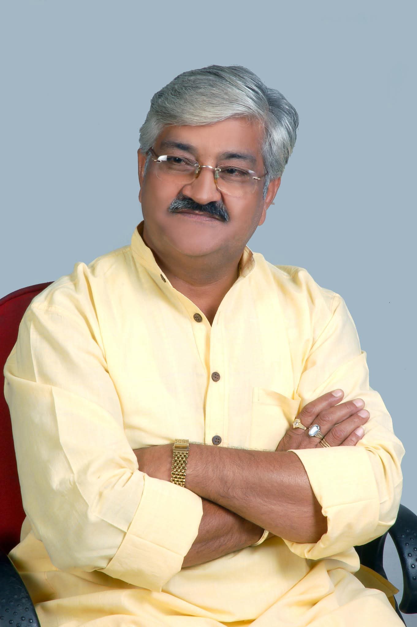 क्षेत्रीय नेतृत्व और स्टार पावर की शक्ति परीक्षण में जनता की पसंदीदा धड़े की टक्कर ने राजनीतिक परिदृश्य को नया मोड़ दिया है
