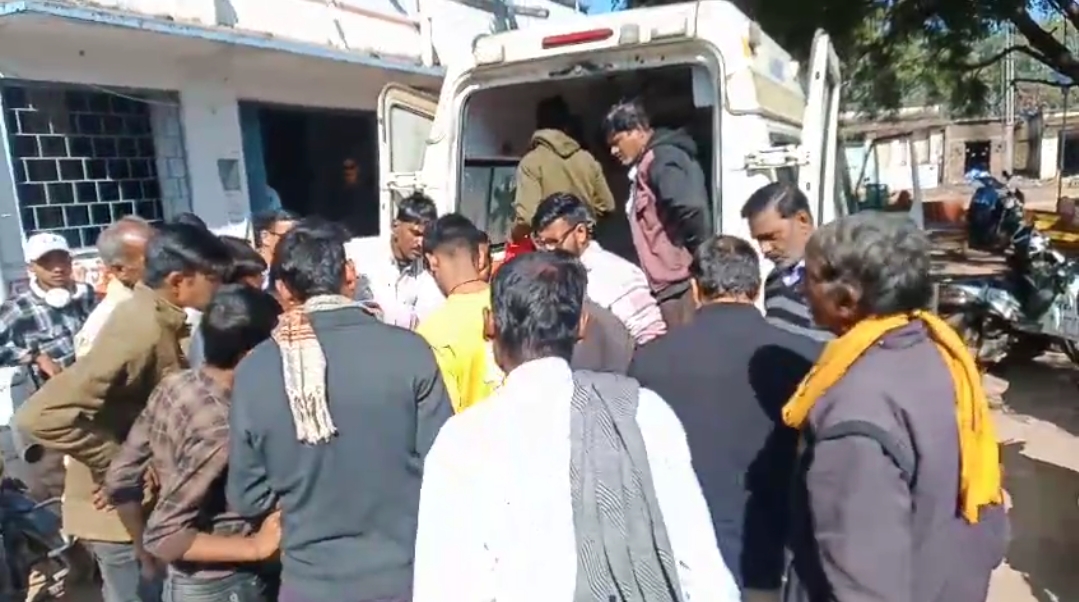 सीएम राइज स्कूल खरगापुर में छात्र को सांप ने डसा, अस्पताल में उपचार के बाद हालत स्थिर