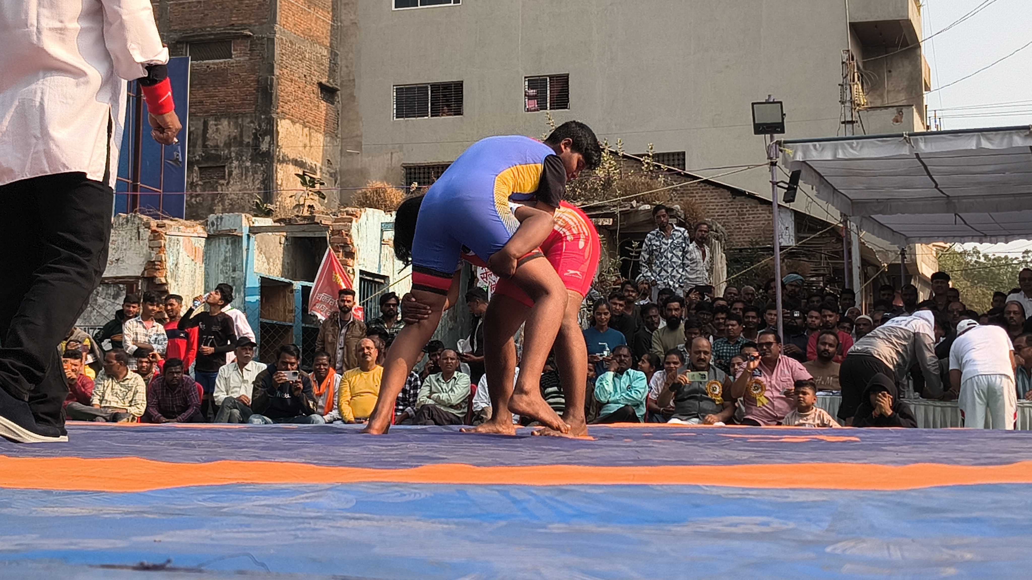 भव्य दंगल प्रतियोगिता में पहलवानों ने दिखाए दमखम, सैकड़ों ने सराहा