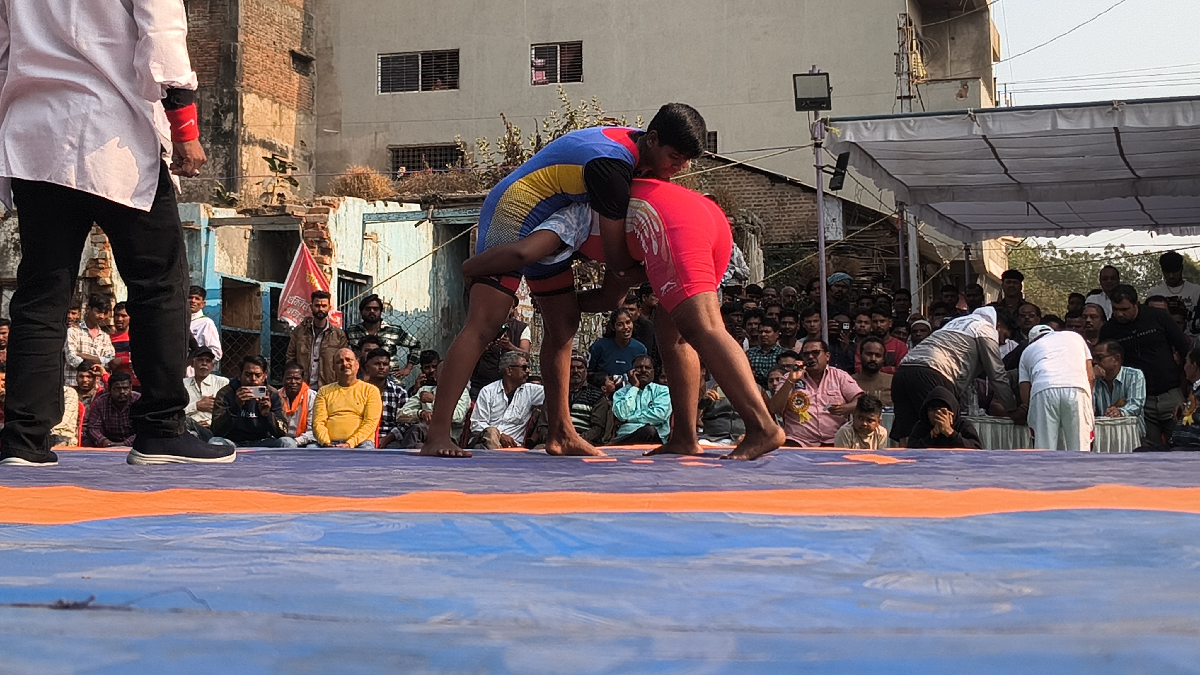 भव्य दंगल प्रतियोगिता में पहलवानों ने दिखाए दमखम, सैकड़ों ने सराहा