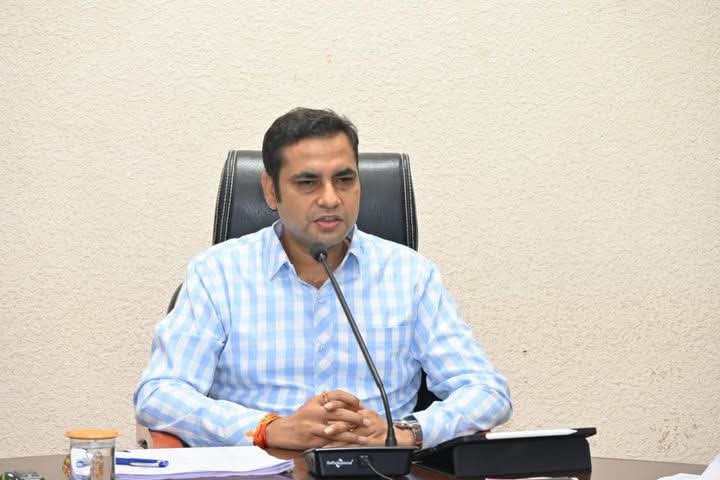 जबलपुर: धान की हेराफेरी में खरीदी केंद्र प्रभारी और ऑपरेटर के खिलाफ एफआईआर दर्ज हुई तीन करोड़ पचास लाख की घोटाले की खबर