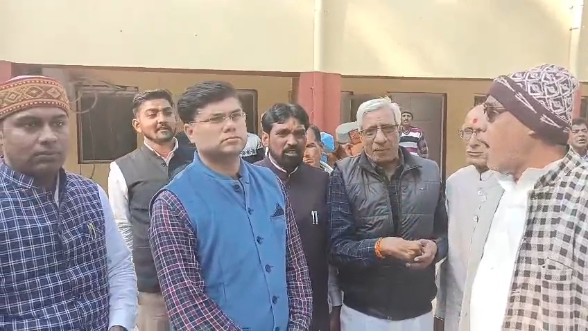 मुख्यमंत्री के नाम अनुविभागीय अधिकारी को सौंपा 16 सूत्रीय ज्ञापन