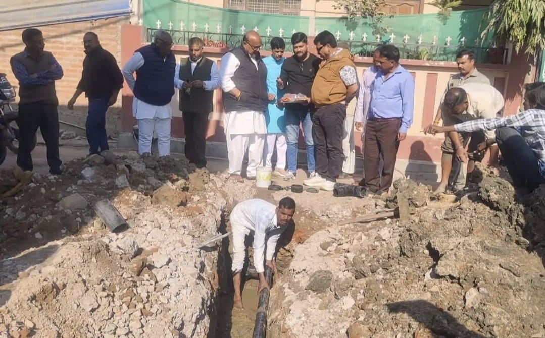 वार्ड 10-11 में नई जल पाइपलाइन का भूमि पूजन, 100 परिवारों को मिलेगा सीधा लाभ