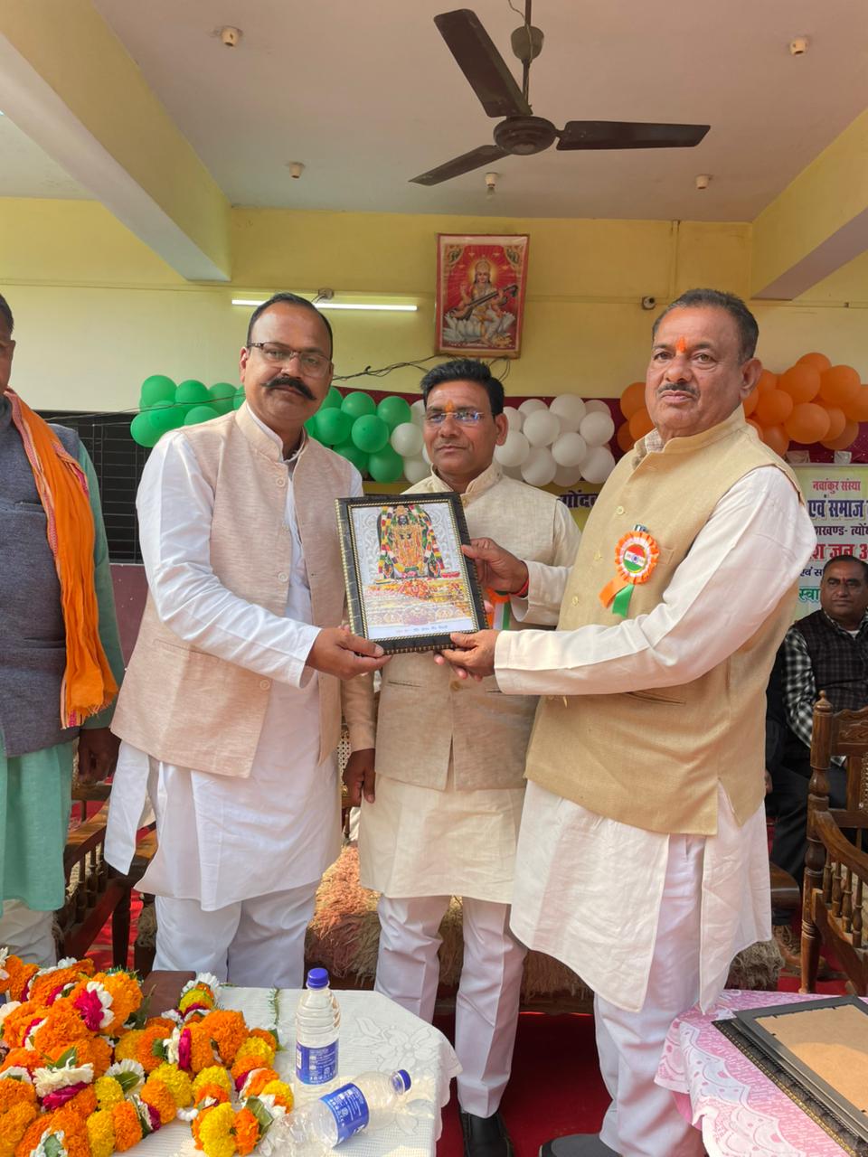 त्यौंथर गोंदकला विद्यालय: हर्षोल्लास के साथ मनाया गया 77वाँ गणतंत्र दिवस