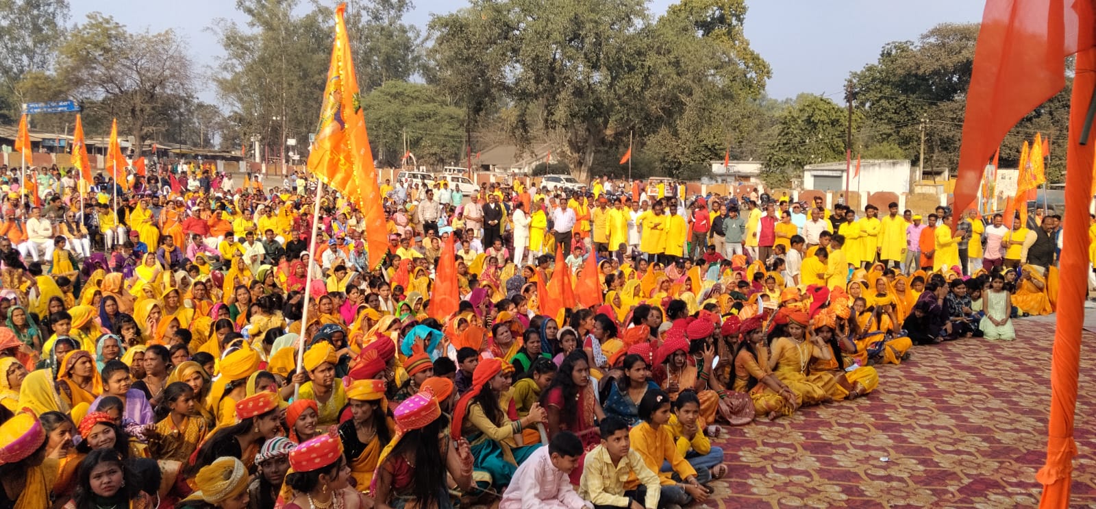 नौरोजाबाद में भव्य हिन्दू सम्मेलन यात्रा का आयोजन पुष्पवर्षा के साथ हुआ जिसमें वरिष्ठ नागरिकों ने भारतीय संस्कृति के संरक्षण का आह्वान किया