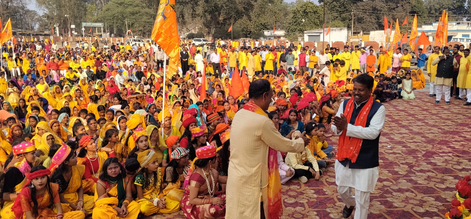 नौरोजाबाद में भव्य हिन्दू सम्मेलन यात्रा का आयोजन पुष्पवर्षा के साथ हुआ जिसमें वरिष्ठ नागरिकों ने भारतीय संस्कृति के संरक्षण का आह्वान किया