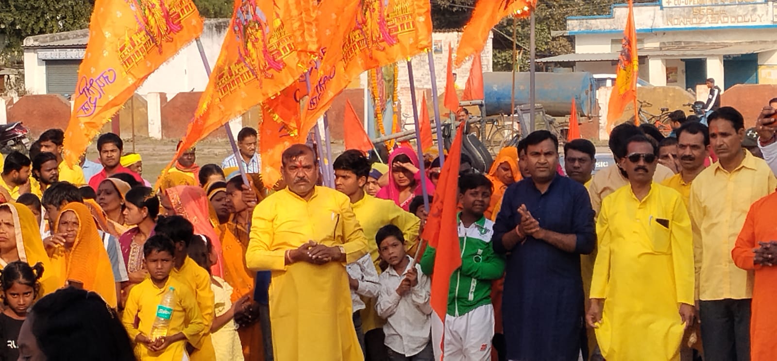 नौरोजाबाद में भव्य हिन्दू सम्मेलन यात्रा का आयोजन पुष्पवर्षा के साथ हुआ जिसमें वरिष्ठ नागरिकों ने भारतीय संस्कृति के संरक्षण का आह्वान किया