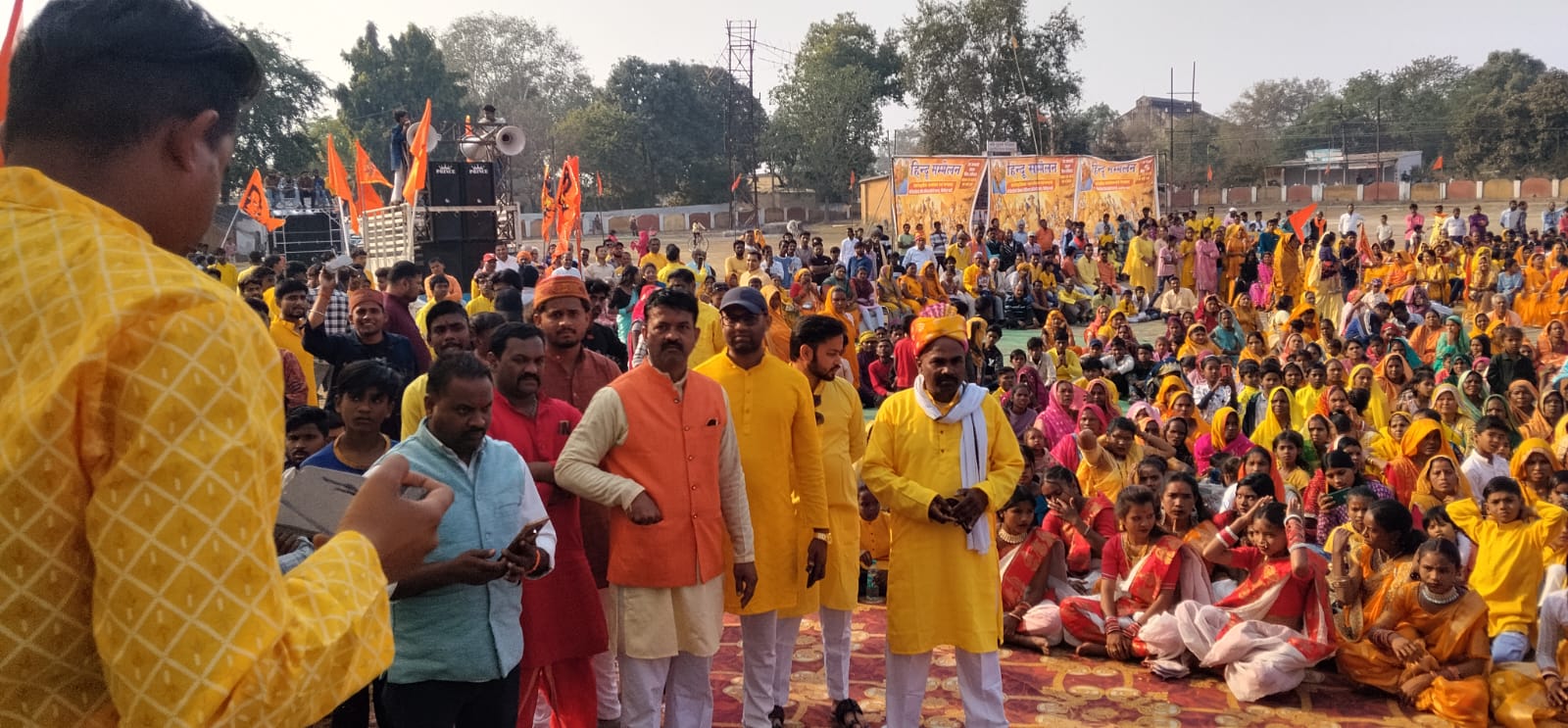 नौरोजाबाद में भव्य हिन्दू सम्मेलन यात्रा का आयोजन पुष्पवर्षा के साथ हुआ जिसमें वरिष्ठ नागरिकों ने भारतीय संस्कृति के संरक्षण का आह्वान किया