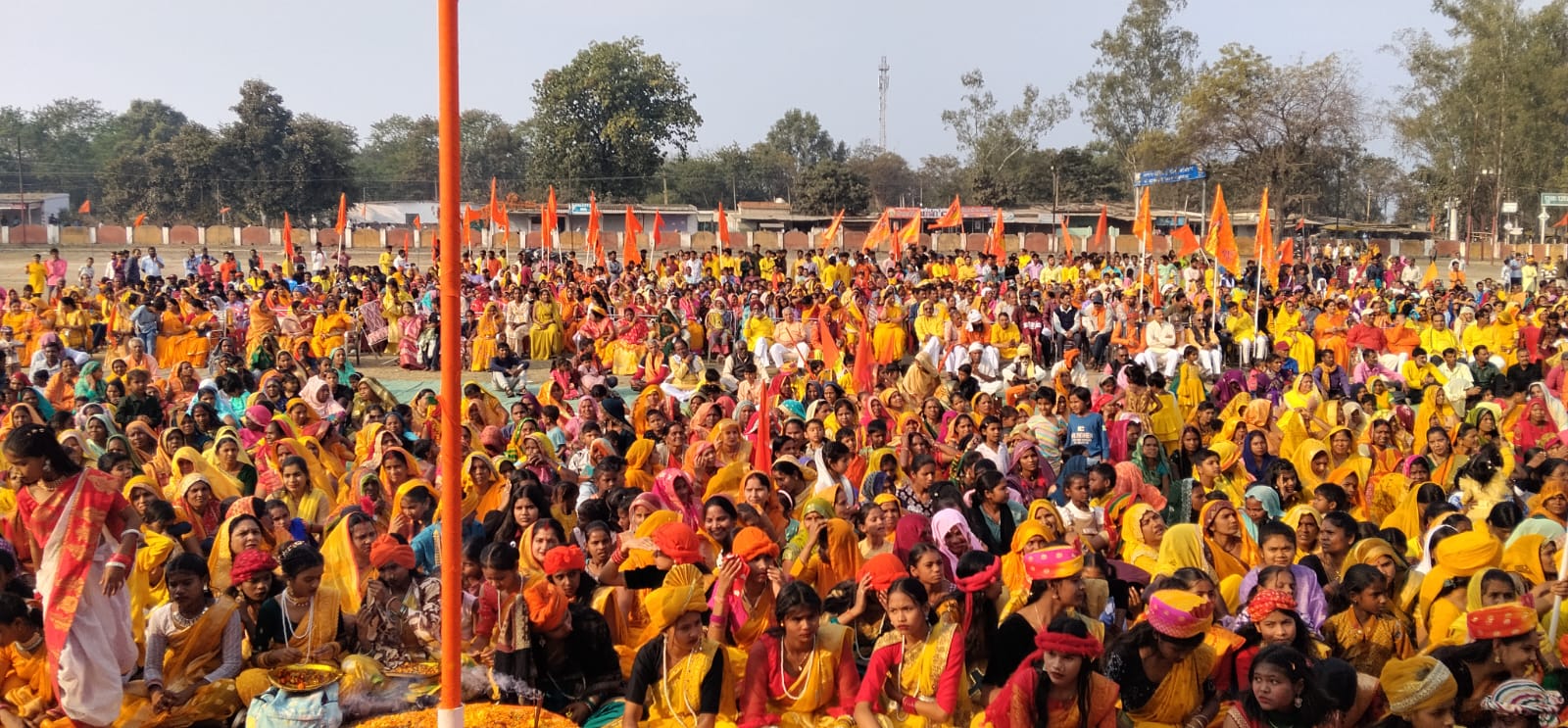 नौरोजाबाद में भव्य हिन्दू सम्मेलन यात्रा का आयोजन पुष्पवर्षा के साथ हुआ जिसमें वरिष्ठ नागरिकों ने भारतीय संस्कृति के संरक्षण का आह्वान किया