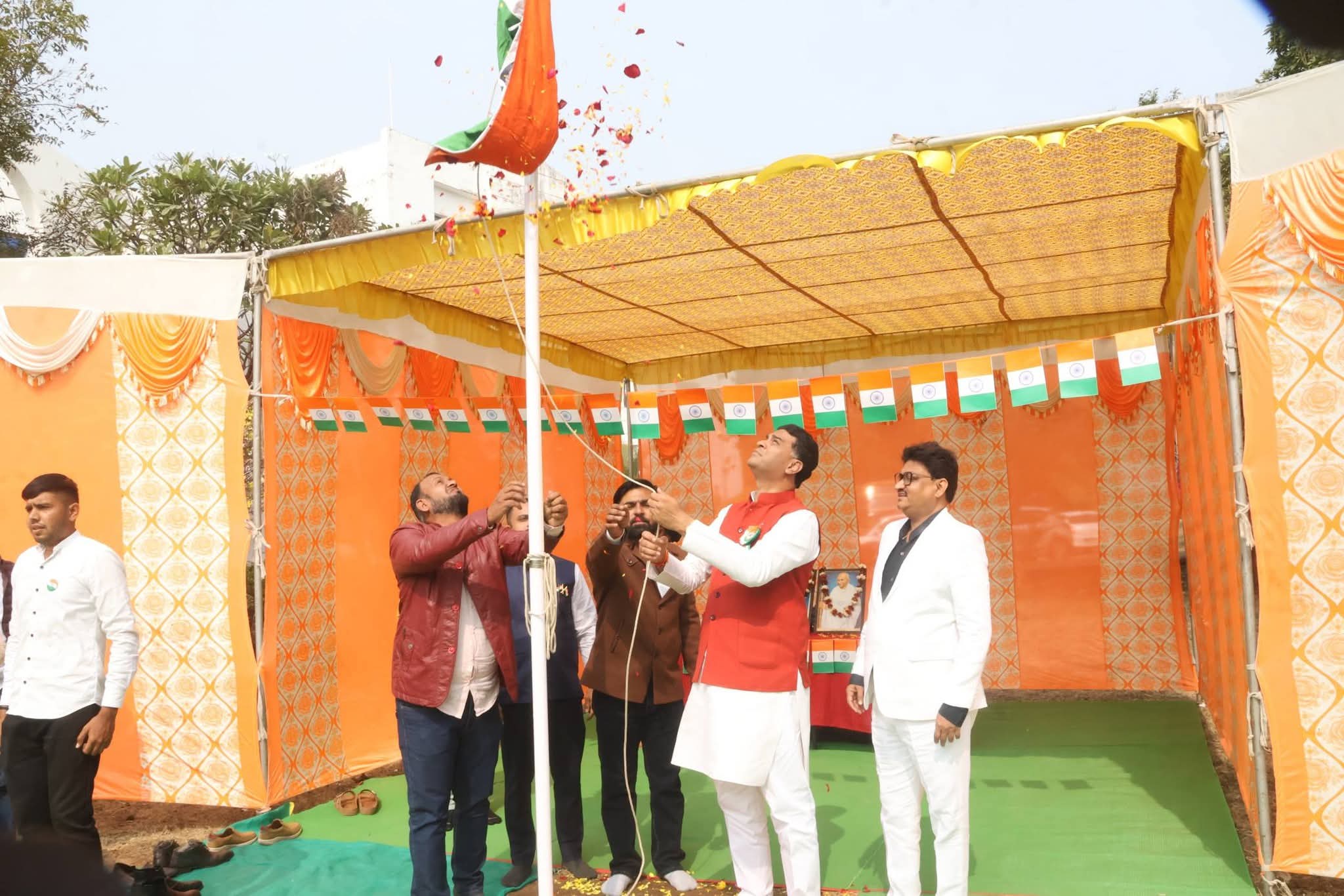 भोपाल में गणतंत्र दिवस समारोह: पाराशर आयुर्वेदिक मेडिकल कॉलेज में देशभक्ति का अद्वितीय उत्सव