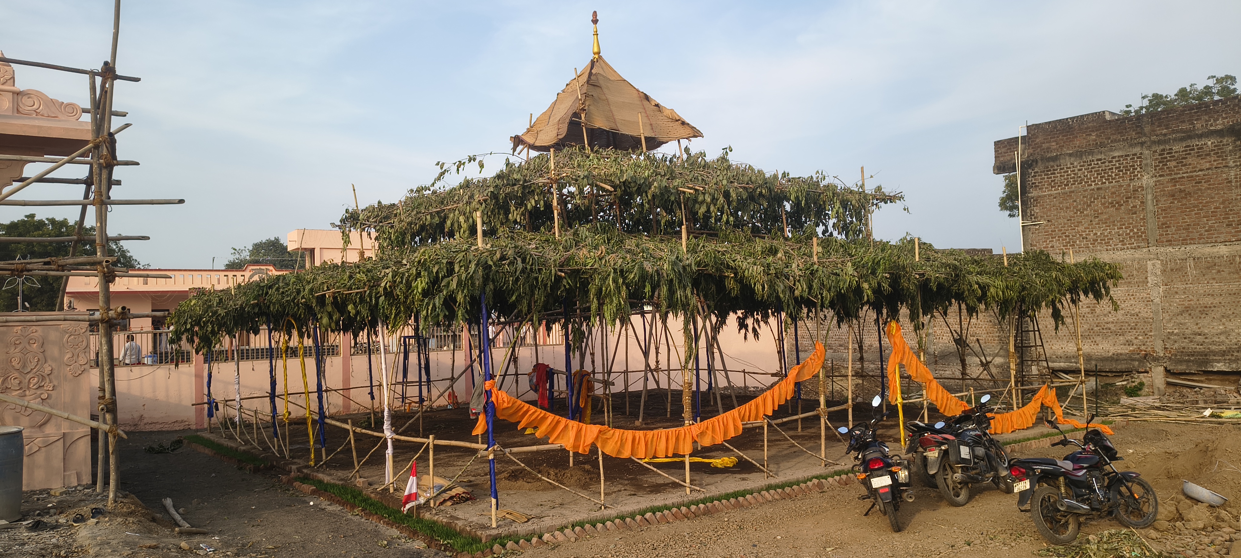 भगवान स्वामीनारायण का अभिषेक