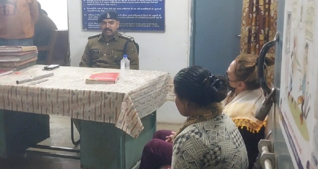 ग्रीन सिटी में संचालित देह व्यापार के अड्डे पर जबलपुर  पुलिस का छापा, विदेशी महिला सहित एक अन्य महिला गिरफ्तार, मुख्य आरोपी फरार 