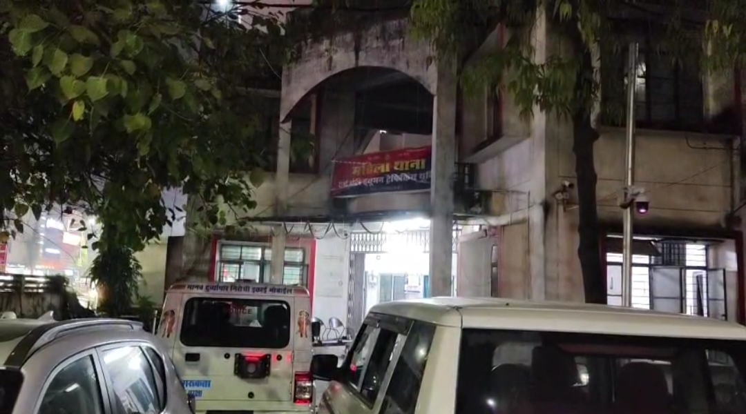 ग्रीन सिटी में संचालित देह व्यापार के अड्डे पर जबलपुर  पुलिस का छापा, विदेशी महिला सहित एक अन्य महिला गिरफ्तार, मुख्य आरोपी फरार 