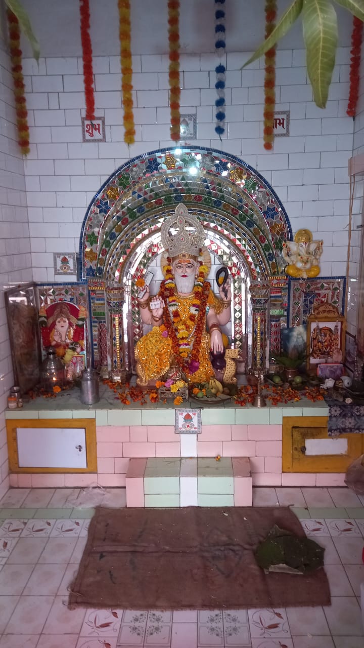 सृजन के देवता भगवान विश्वकर्मा का प्राकट्य उत्सव केसली में संपन्न: हवन-पूजन के साथ समाज ने लिया निर्माण का संकल्प
