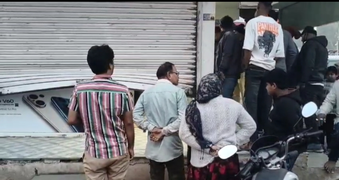चोरी की वारदात को दिया अज्ञात चोरों ने अंजाम