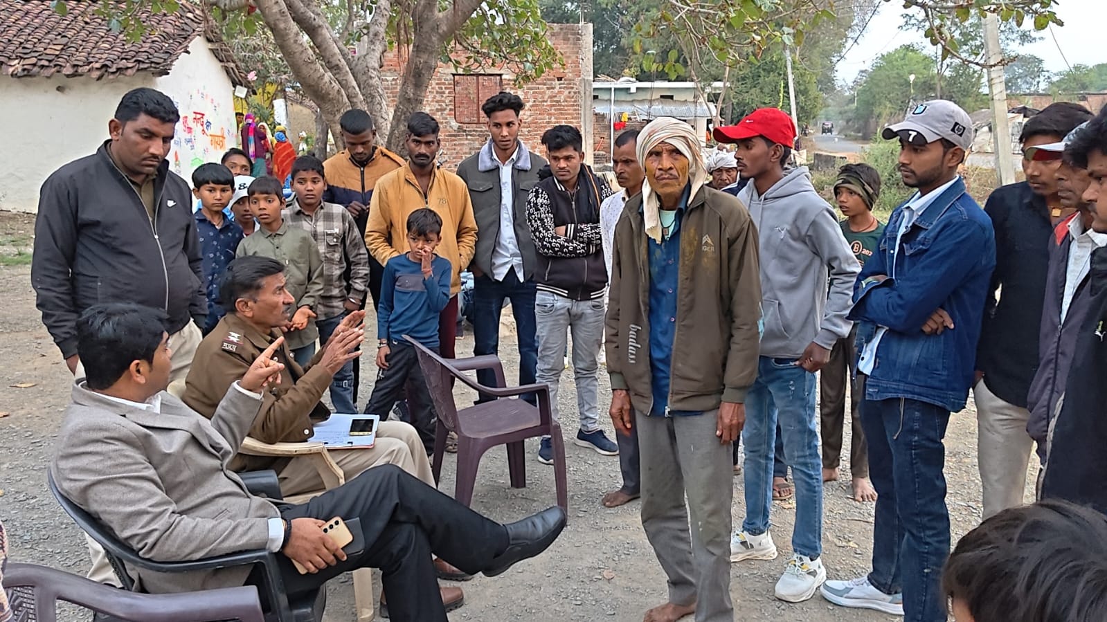 घोड़े पर बेटे की रछवाई  निकालने पिता ने मांगी पुलिस सुरक्षा