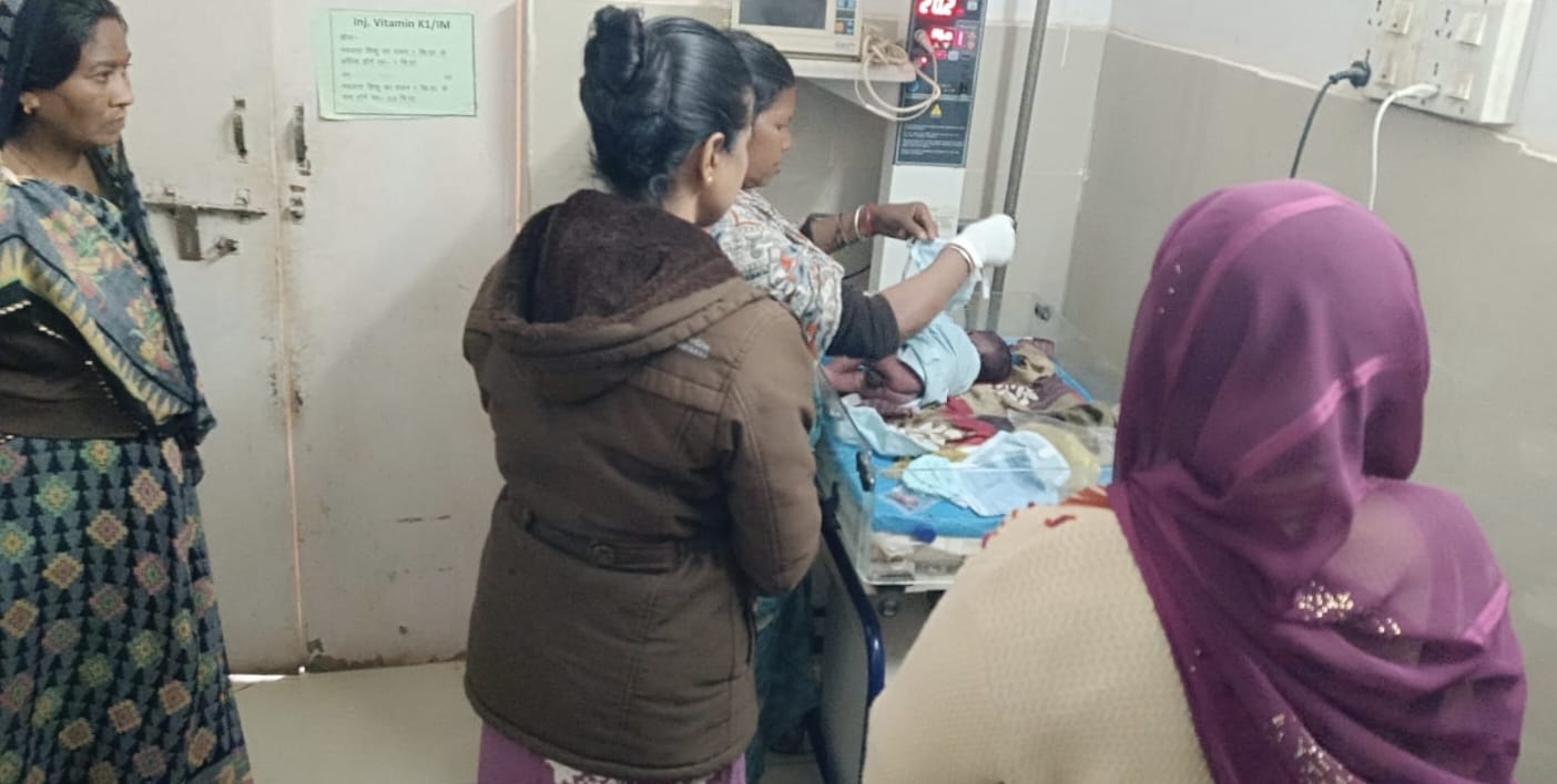 नवजात को जंगल में छोड़ने का मामला, सरपंच ने दिखाई मानवता