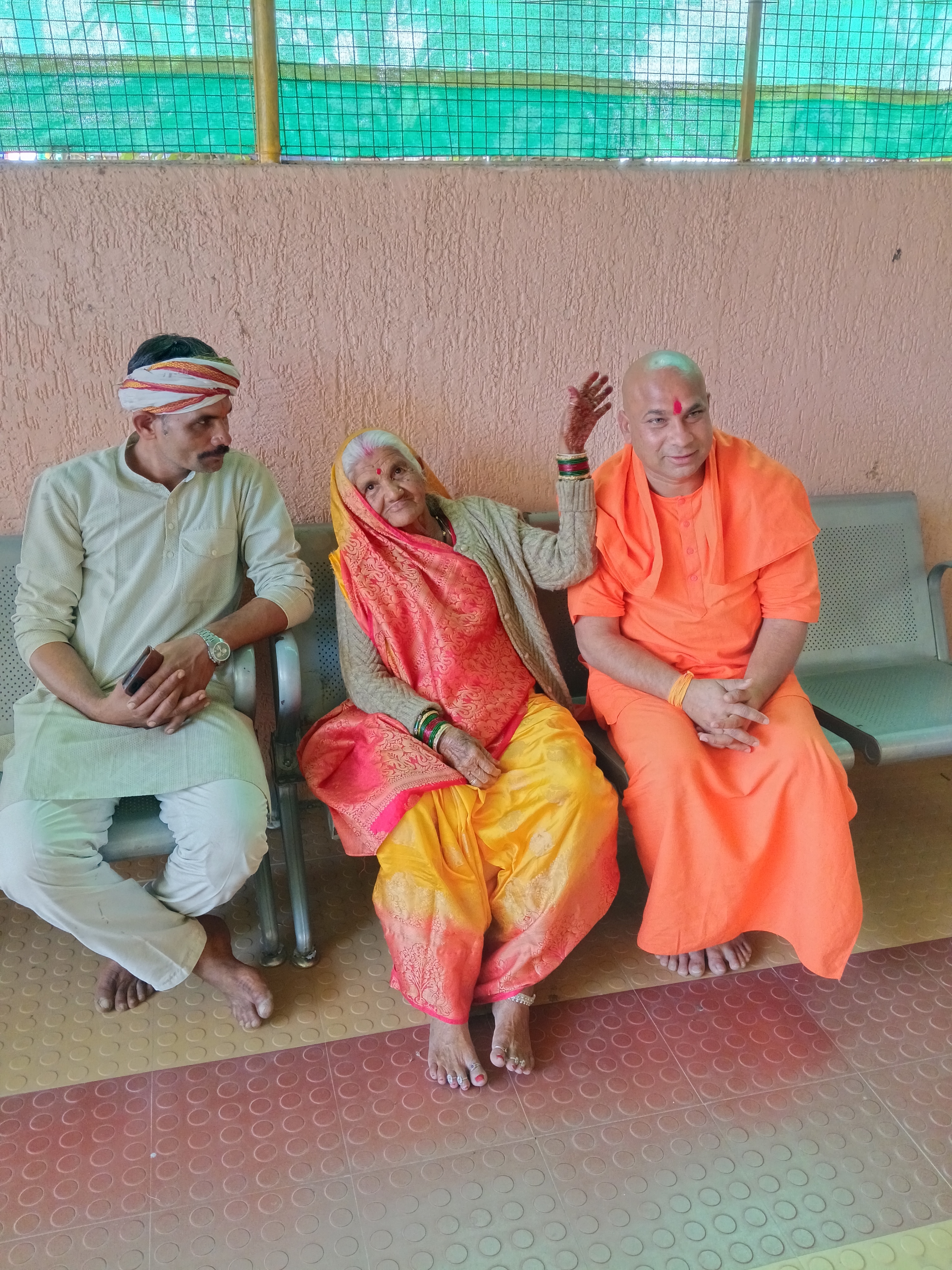 वृन्दावन में भागवत कथा का शुभारंभ, मातृधाम छिपरी में महाशिवरात्रि महोत्सव की तैयारी