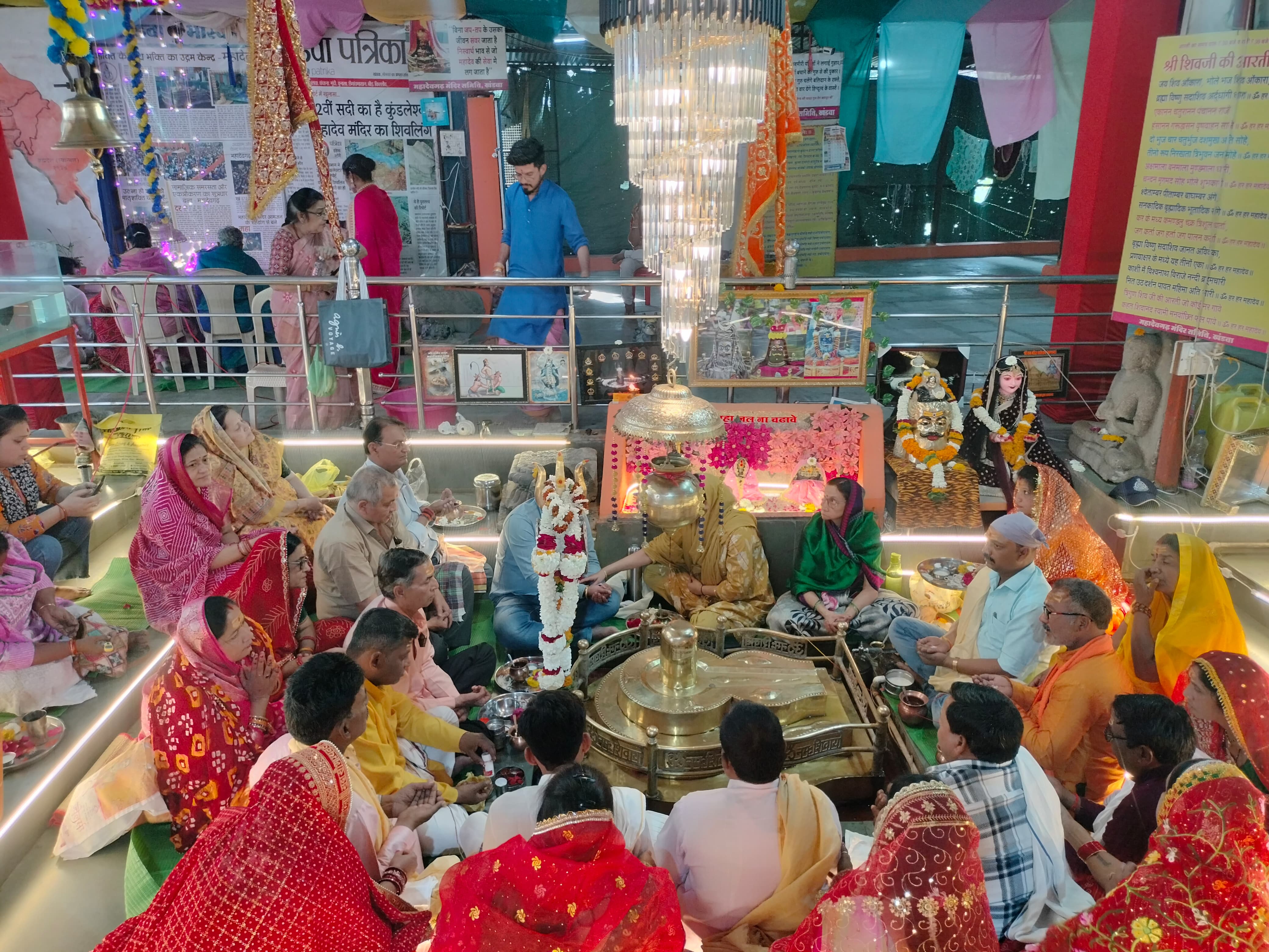 महादेवगढ़ मंदिर पर भोले की बारात को लेकर हुआ  गन्ने के रस से अभिषेक
