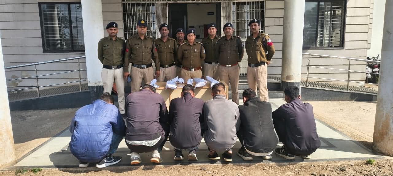 वनरक्षक पर गश्त के दौरान हमला 