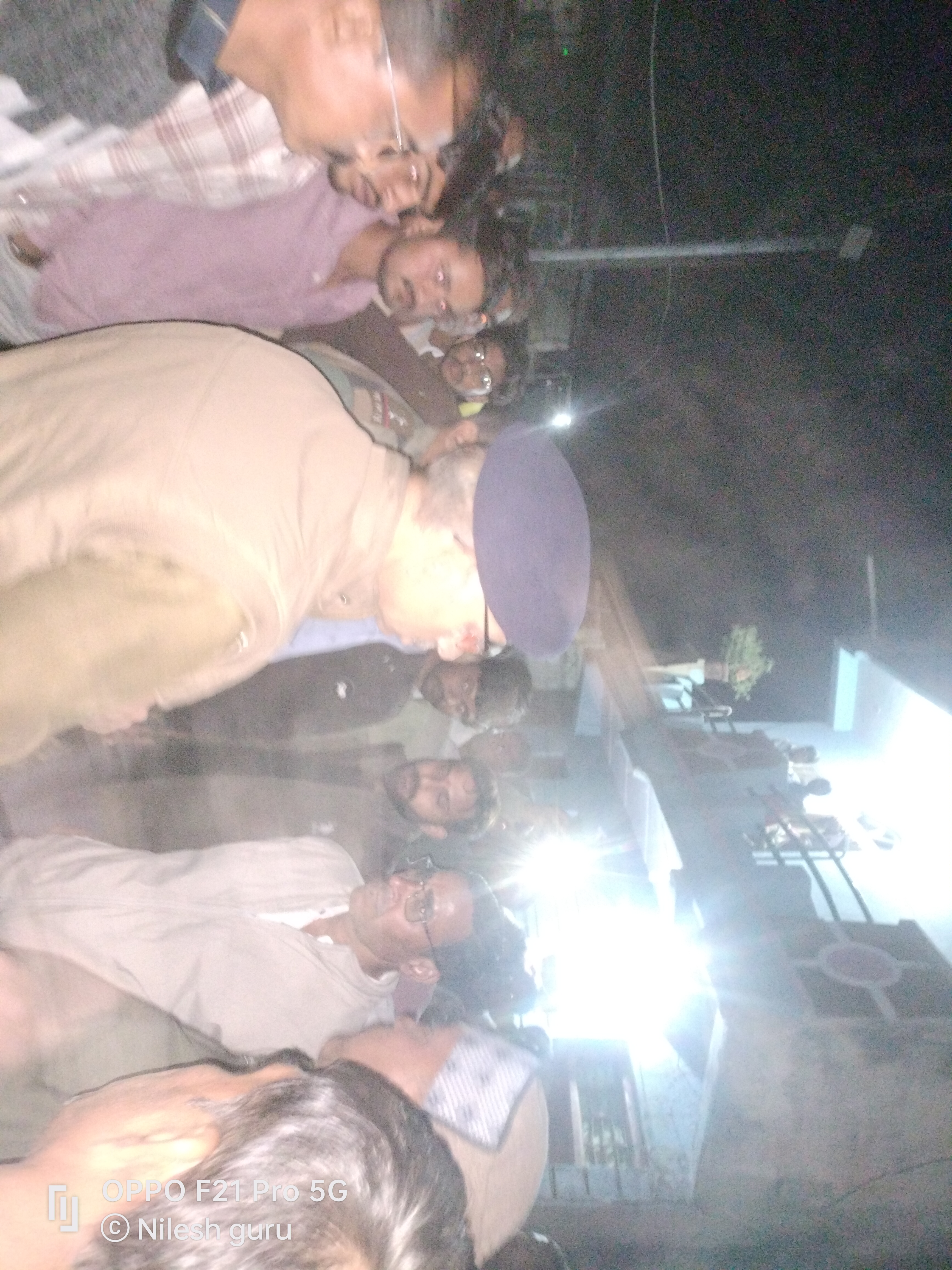 बदनावर में बारात पर हमला: अज्ञात असामाजिक तत्वों द्वारा स्टील की रॉड और पत्थर फेंके posted by Nilesh Sharma from Badnawar