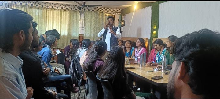 युवाओं का नया संकल्प बेरोजगारी से निपटने के लिए एकता युवा शक्ति संगठन की स्थापना से मिला नया मार्ग और दिशा