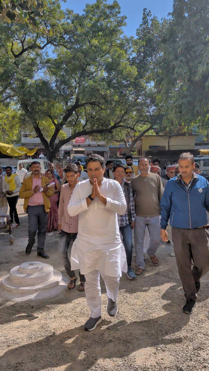 विधायक सिद्धार्थ तिवारी ने जनसुनवाई के माध्यम से सुनीं क्षेत्रवासियों की समस्याएँ