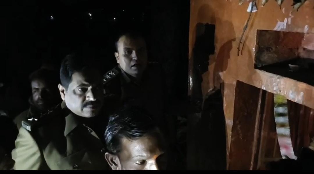 खिमलासा के मंदिर को किया अपवित्र 
