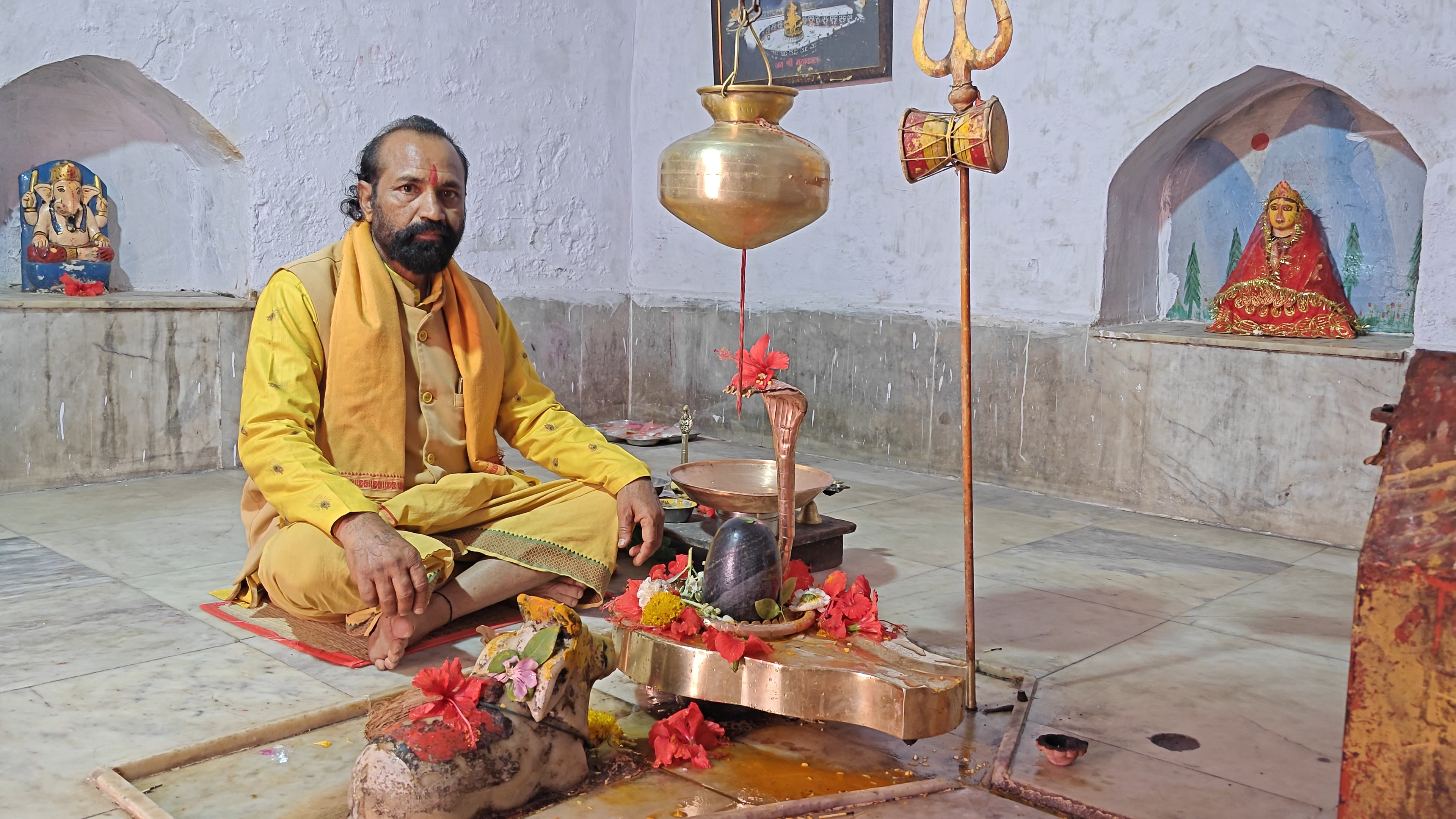 प्राचीन पांडव कालीन मंदिर में भव्य महारुद्राभिषेक और महायज्ञ का आयोजन धार्मिक श्रद्धालुओं की भारी भीड़ उमड़ी अद्वितीय आयोजन posted by Amit Atulkar from Pithampur