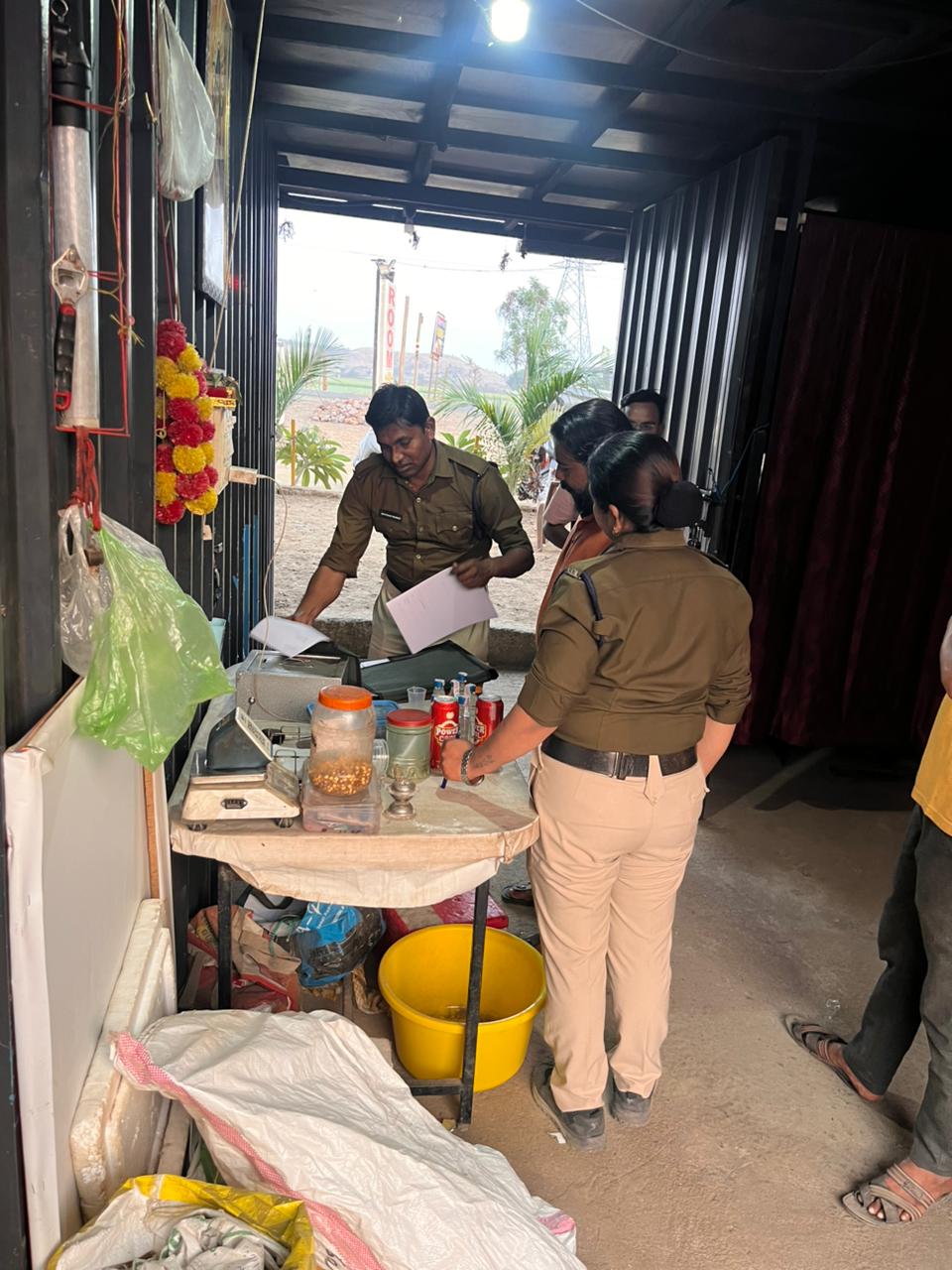 ओंकारेश्वर में आबकारी विभाग की कार्रवाई: अवैध मदिरा जब्ती में सफलता