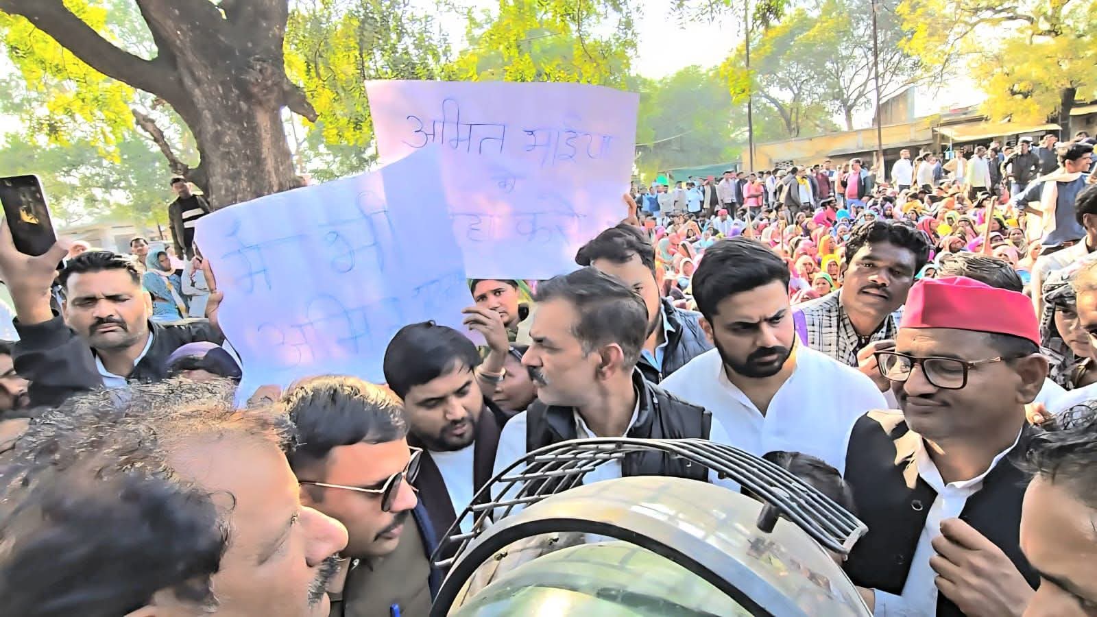 बिजावर में बवाल: पुलिस पर पथराव, SDM का घेराव — केन-बेतवा परियोजना को लेकर ग्रामीणों का प्रदर्शन हिंसक