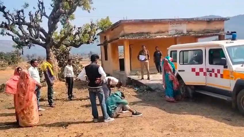 दर्दनाक सड़क हादसा: पुल से गिरी बाइक, 45 वर्षीय व्यक्ति की मौके पर मौत