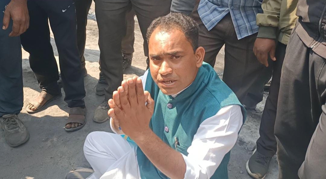 अमलाई ओसीएम पर युवाओं का आक्रोश रोजगार की मांग को लेकर शहडोल जिले में प्रदर्शन से बढ़ती बेरोजगारी की चुनौती
