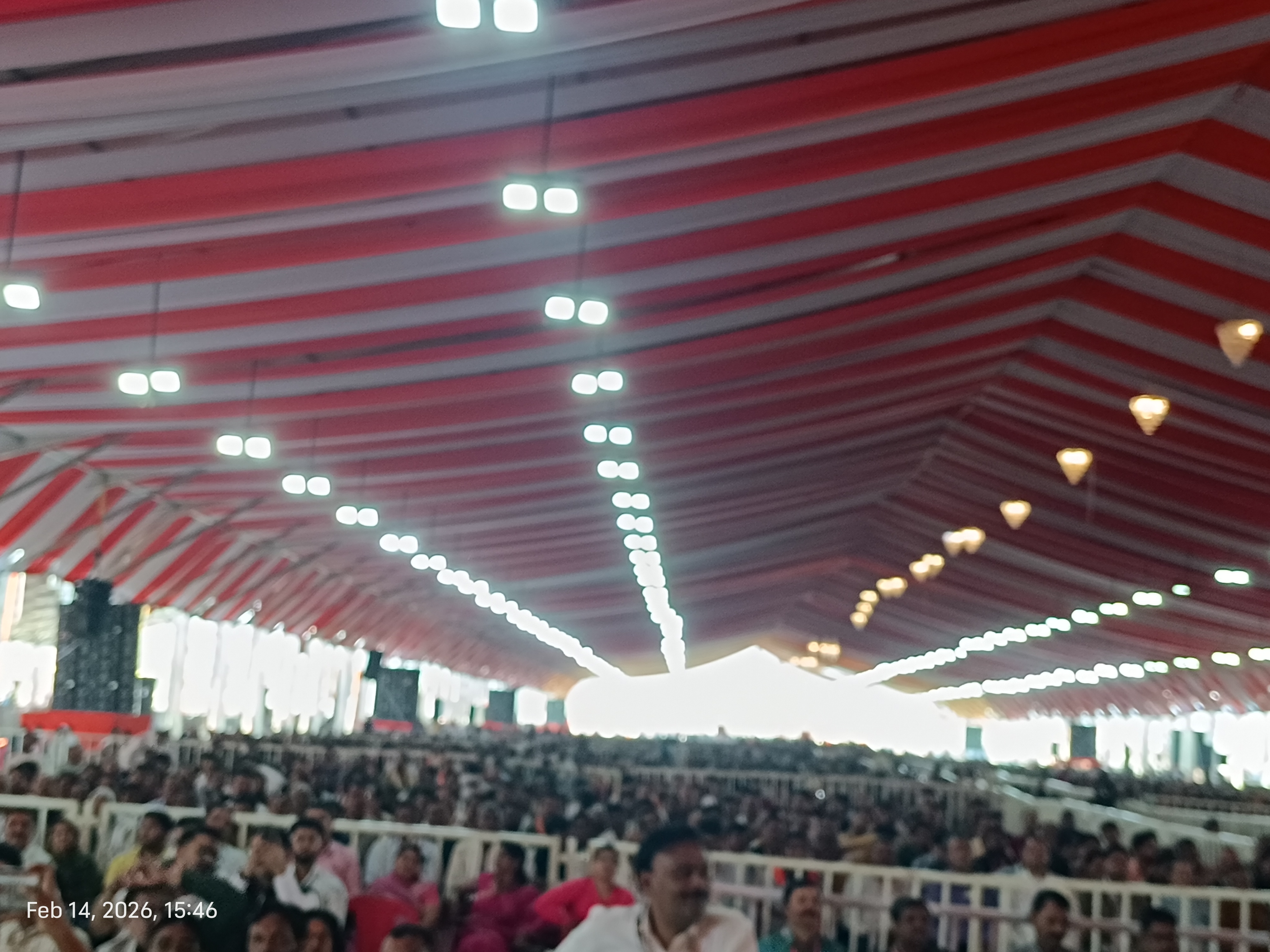 नवग्रह शक्तिपीठ प्राणप्रतिष्ठा महोत्सव के चौथे दिन विश्वविख्यात कवि और कथावाचक डॉ. कुमार विश्वास ने अपने-अपने राम” से शुभारंभ किया
