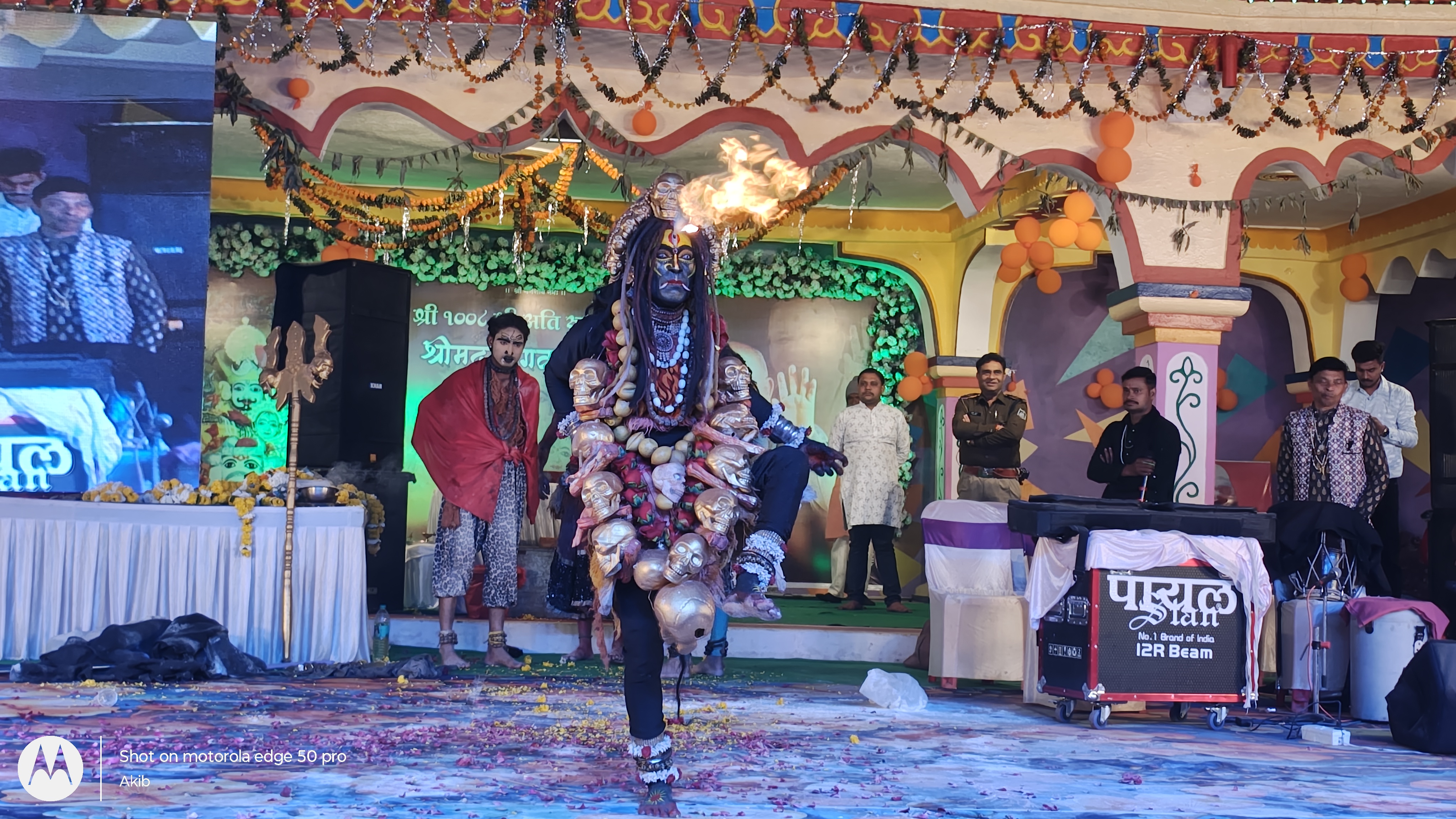 देव श्री गौरीशंकर मंदिर में दद्दा कला मंच पर महाशिवरात्रि पर सजी दिव्य भजन संध्या,कलाकारों की अलौकिक प्रस्तुतियों ने बाँधा समां
