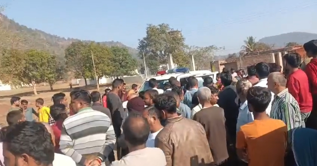 कुसमी में सनसनीखेज हत्या: मंदिर के पुजारी की धारदार हथियार से हत्या