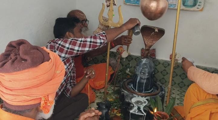 महाशिवरात्रि पर्व बिरसिंहपुर पाली पंचलेश्वर धाम में श्रद्धा भक्ति उल्लास भक्तों की अपार भीड़ पूजा अर्चना भव्य आयोजन सम्पन्न