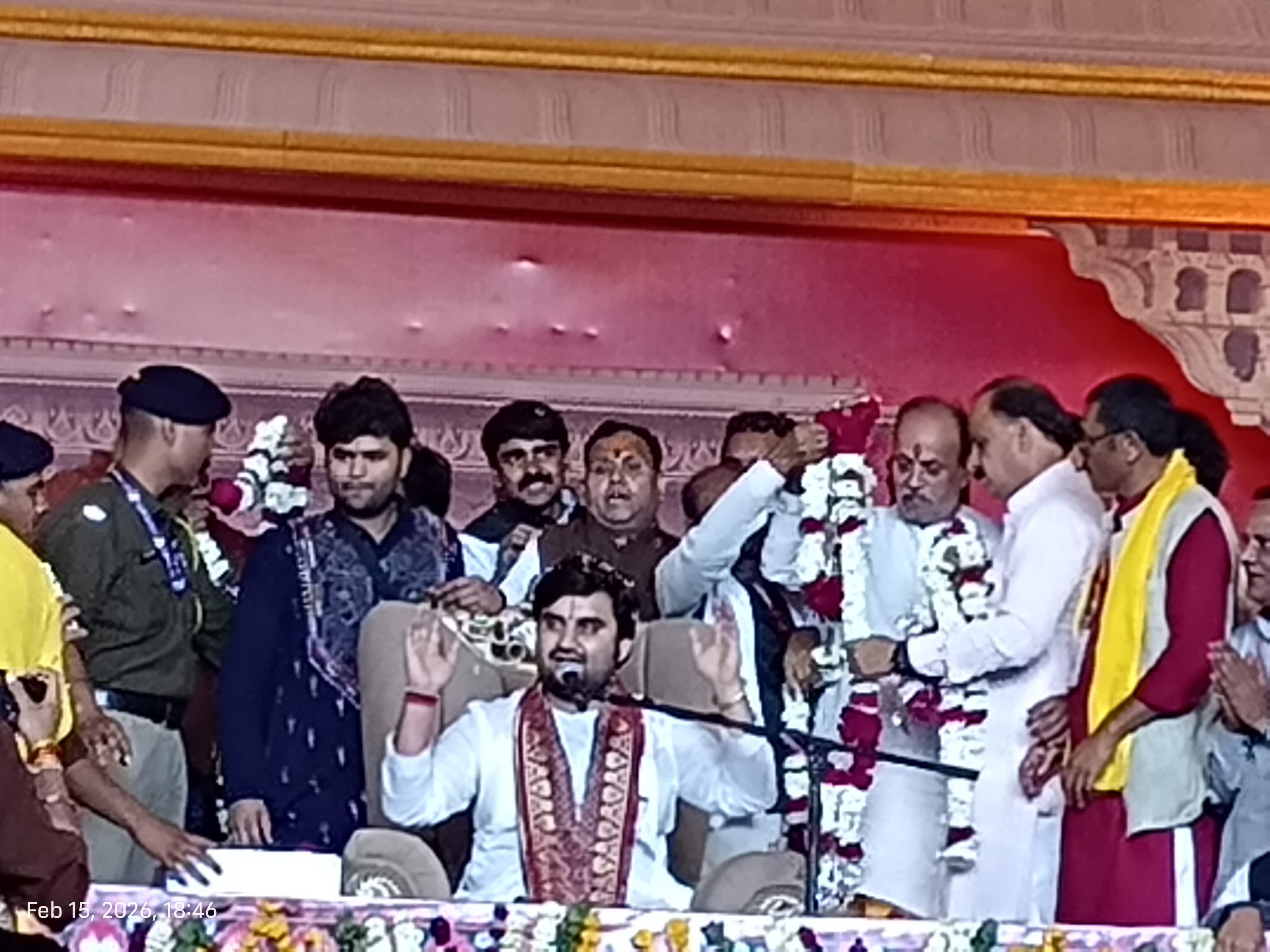  डबरा स्थित नवग्रह शक्तिपीठ प्राण प्रतिष्ठा महोत्सव के पांचवें दिवस पर विशेष वातावरण देखने को मिला, मप्र के मुख्यमंत्री डॉ मोहन यादव का आगमन