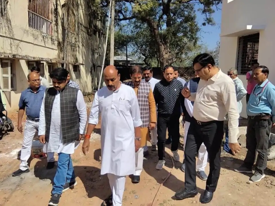 केंद्रीय मंत्री ने किया टीकमगढ़ जिला अस्पताल में नई ओपीडी का उद्घाटन